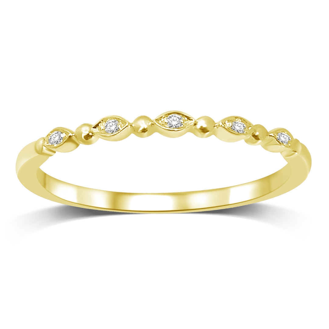 Alianza de Boda con Detalles de Diamantes en Oro Amarillo de 14k