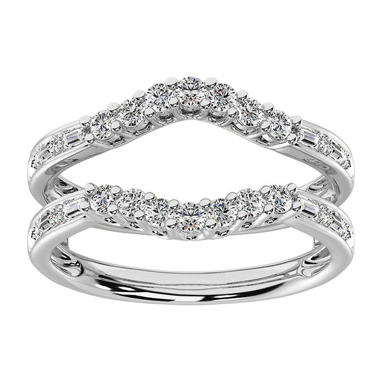 Oro blanco de 14 quilates de 1/2 qt.Tw. Anillo protector de diamantes redondos y baguette