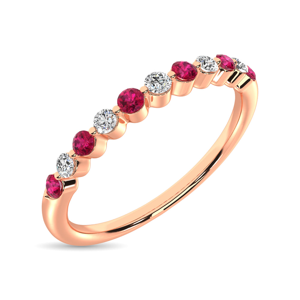 Diamante 1/4 Ct.Tw. Y Ruby Stack Band en oro rosa de 10 quilates (5 diamantes y 6 rub√≠es)