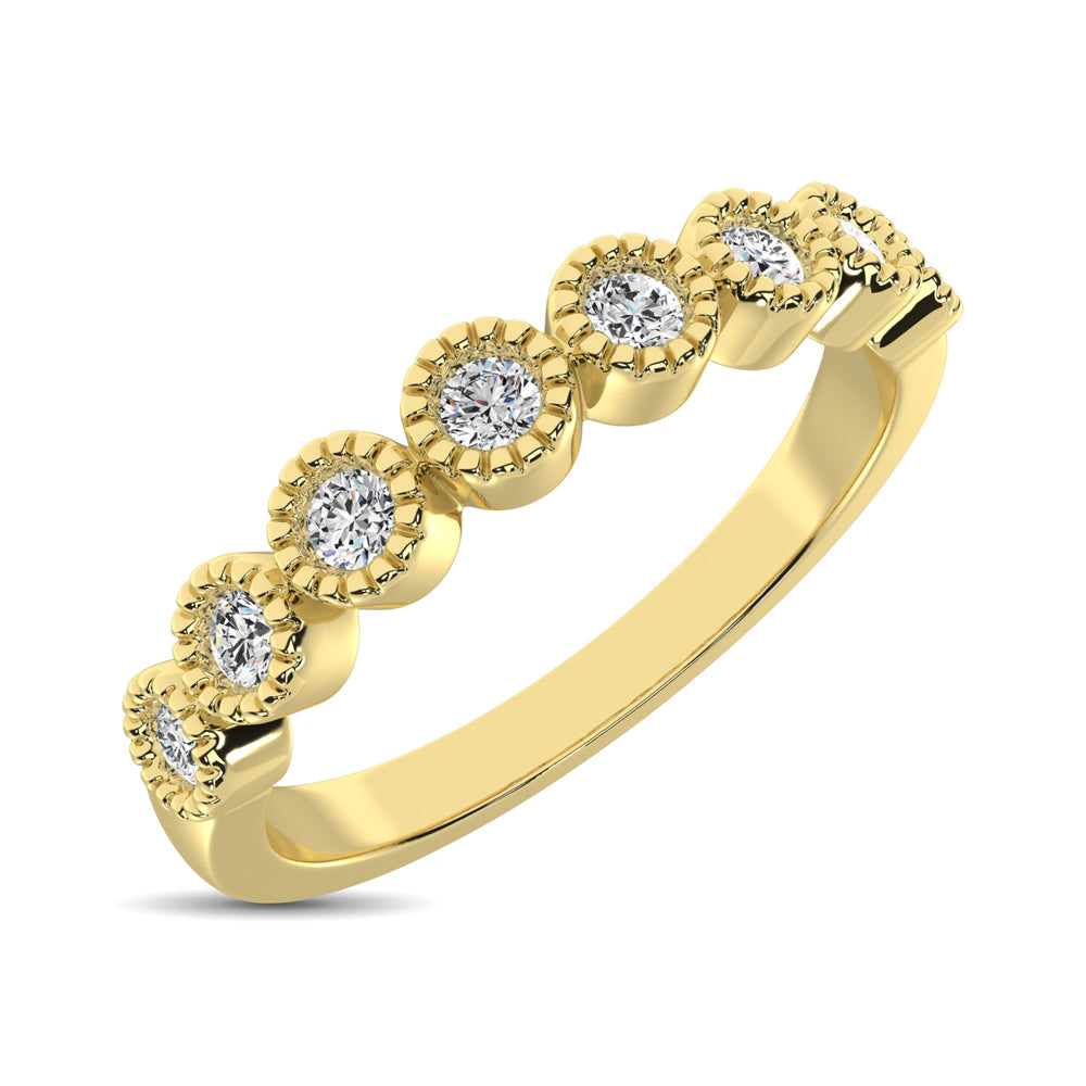 Banda de Bisel Apilable de Diamantes de 1/qt con Engaste de Cuentas en Oro Amarillo de 14k