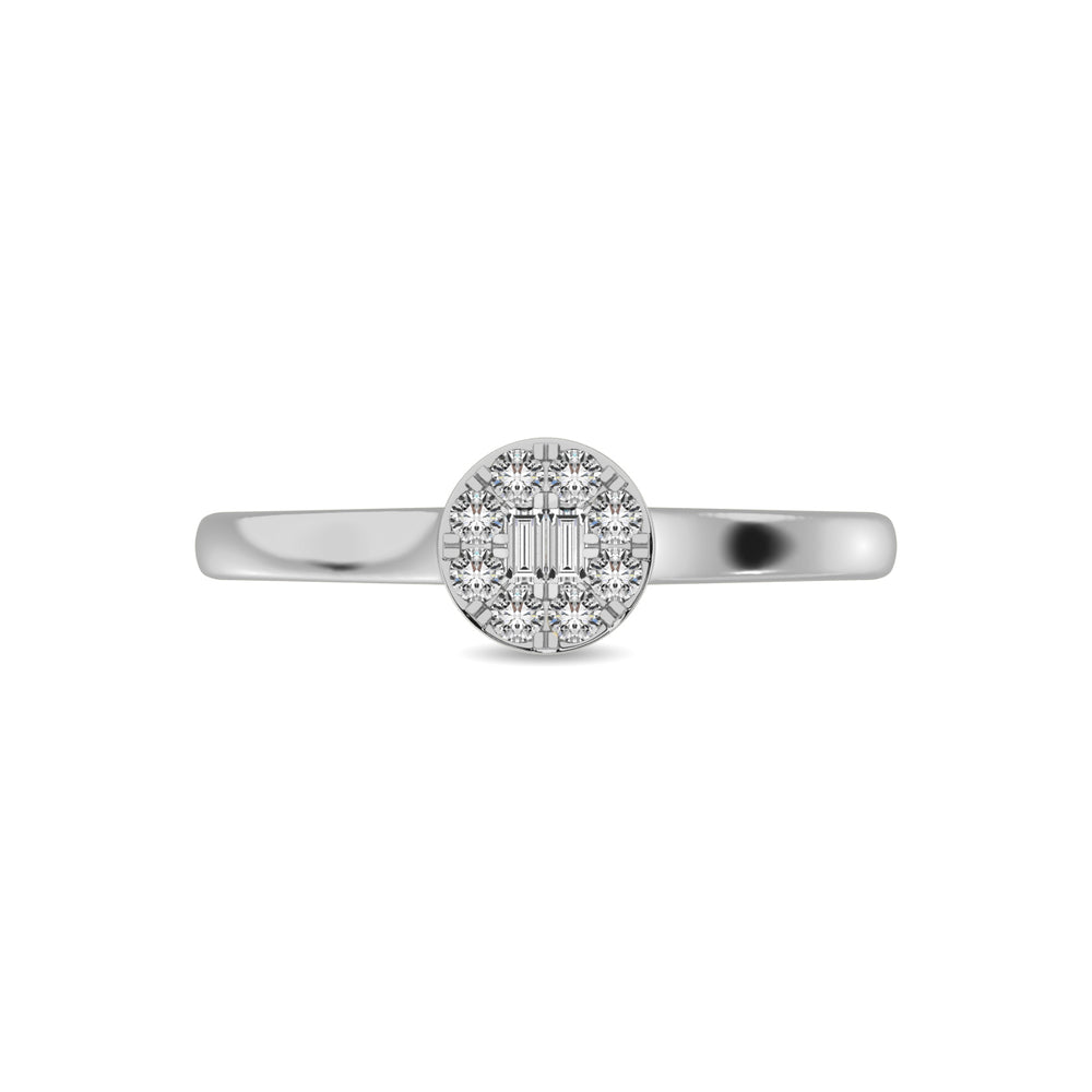 Diamante 1/6 Ct.Tw. Anillo de moda redondo y baguette en oro blanco de 10 k