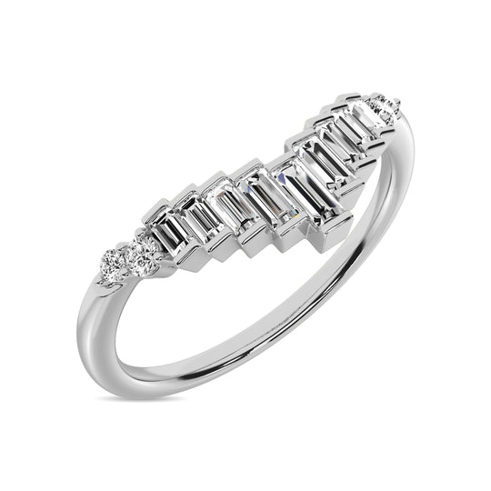 Anillo en Forma de Chevr√≥n con Diamantes Baguette de 1/5 qt en Oro Blanco de 10k