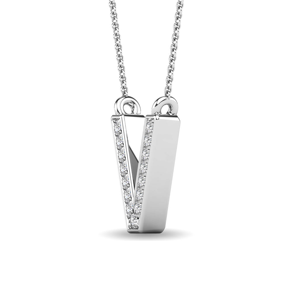 Diamante 1/20 Ct.Tw. Colgante con letra V en oro blanco de 10 quilates