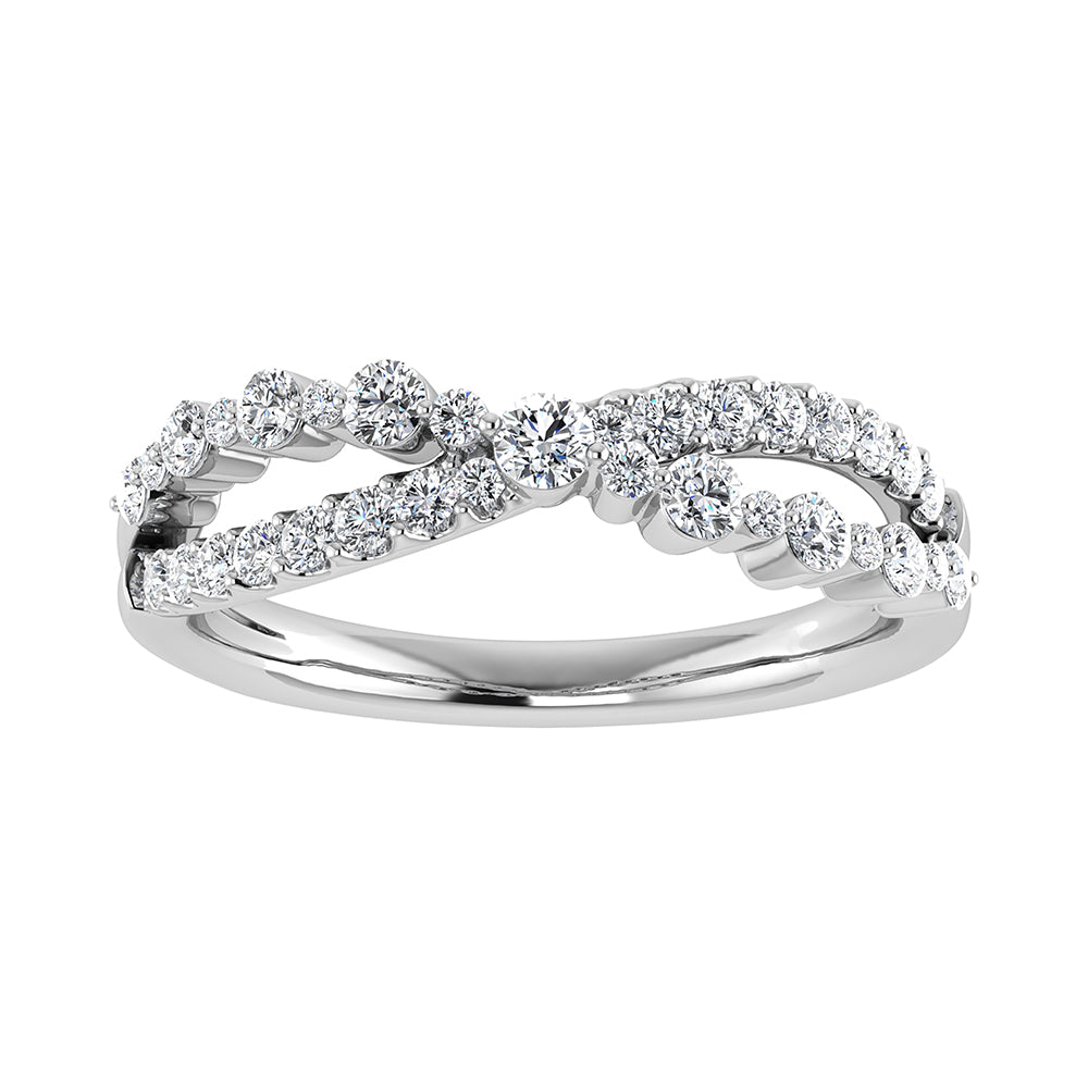 Oro blanco de 10 quilates, 1/2 qt.Tw. Anillo cruzado de diamantes