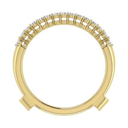 Oro amarillo de 10 quilates de 1/4 qt.Tw. Anillo protector de diamantes en forma de chevr√≥n