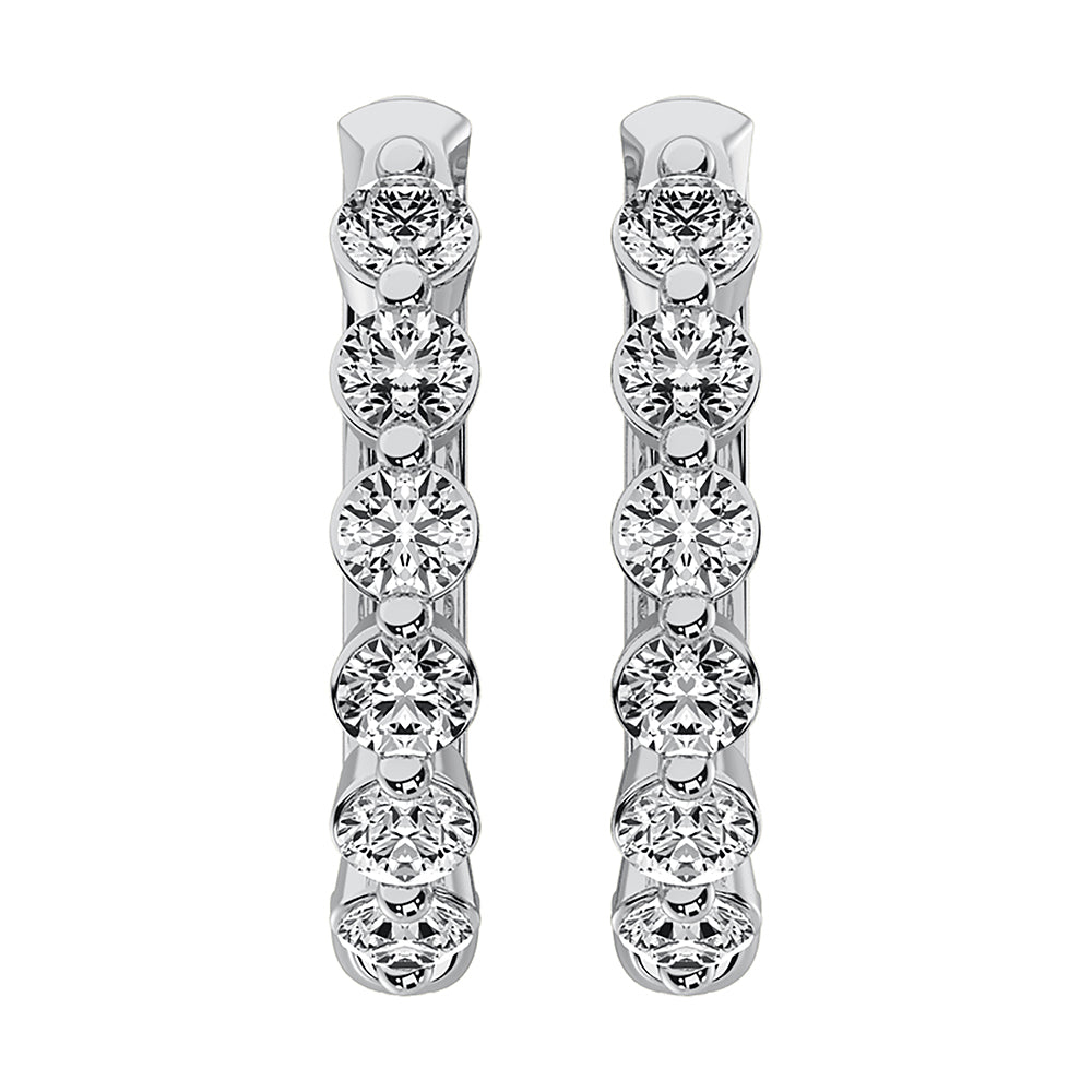 Oro blanco de 14 quilates de 1/2 qt.Tw. Pendientes de aro de diamantes