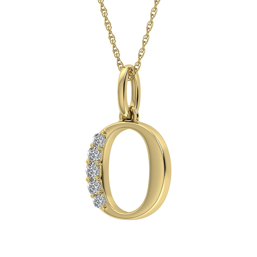 Diamante 1/20 Ct.Tw. Colgante con letra O en oro amarillo de 10 quilates