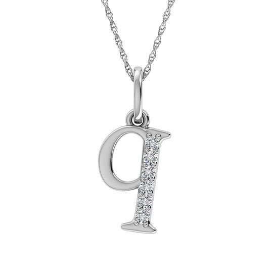 Diamante 1/20 Ct.Tw. Colgante con letra Q en oro blanco de 10 quilates