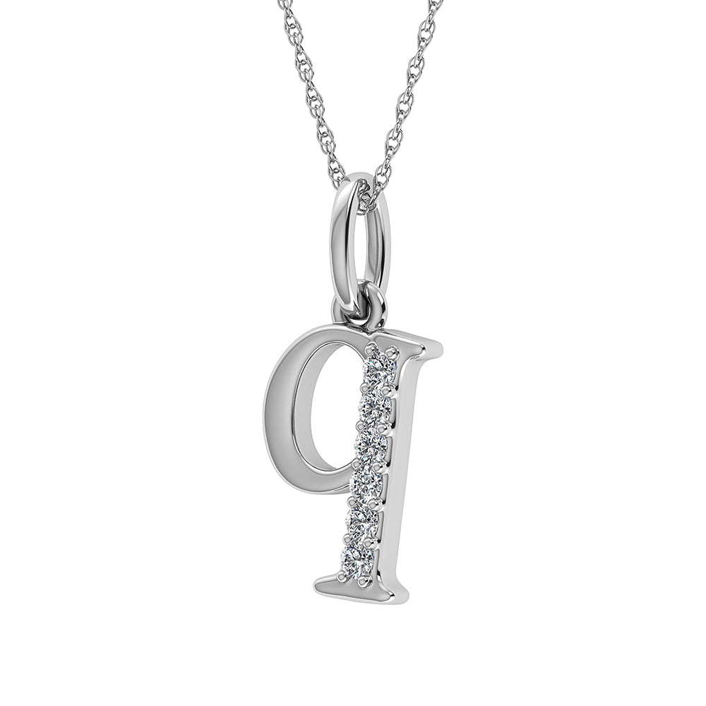 Diamante 1/20 Ct.Tw. Colgante con letra Q en oro blanco de 10 quilates