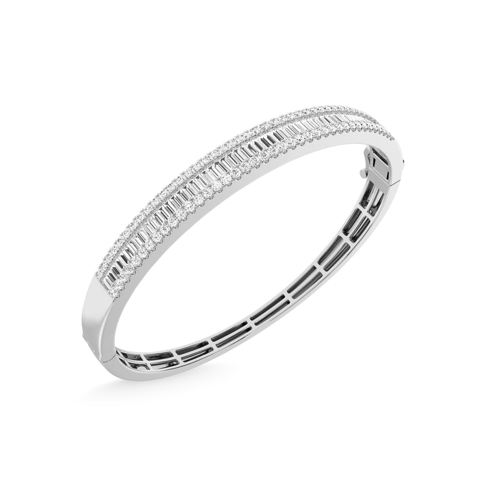 Oro blanco de 14 quilates con diamantes de 3 qt. total. Brazalete de moda