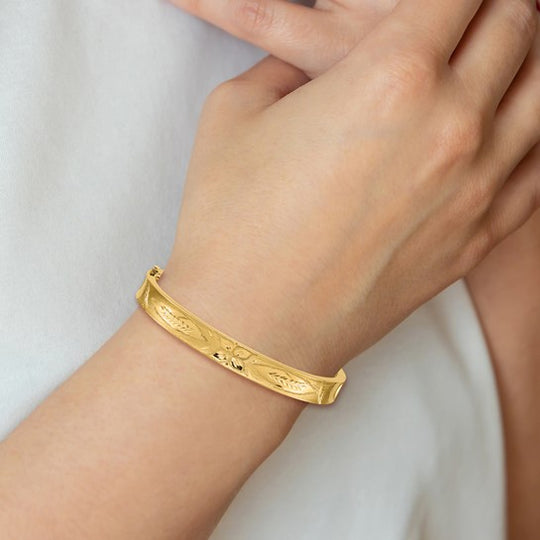 Brazalete Articulado Cóncavo con Corte de Diamante en Oro Amarillo de 14K (5/16")