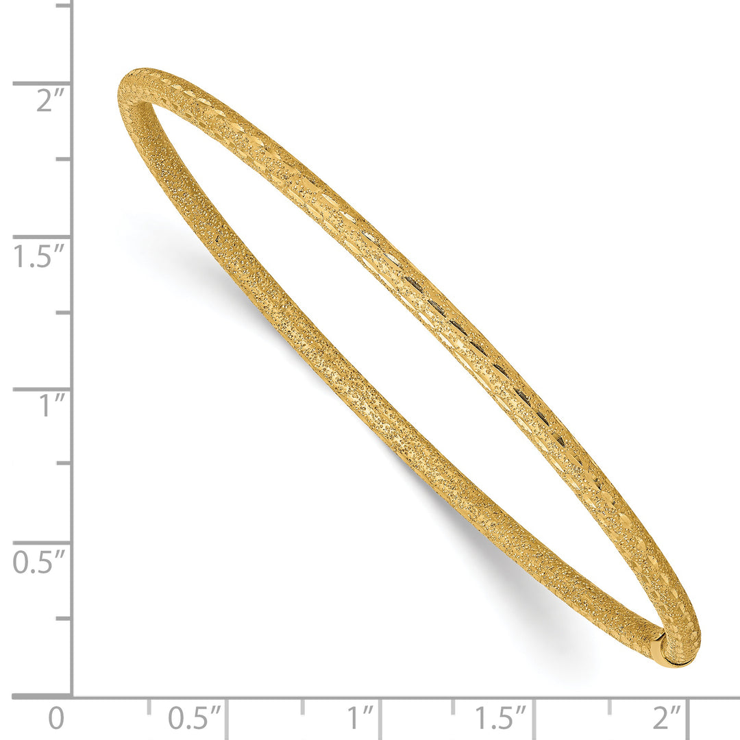 Pulsera Bangle de Oro Amarillo de 14k con Acabado Satinado y Corte de Diamante de 3 mm