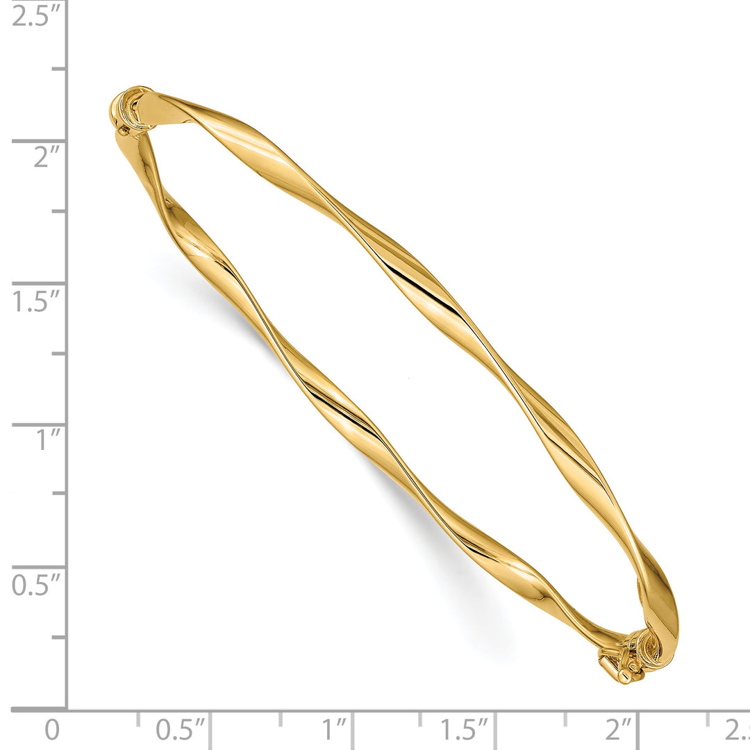 Brazalete Bangle de Oro Amarillo de 14K con Textura Torcida y Bisagra