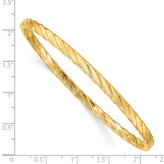 Brazalete Slip-on en Oro Amarillo de 14k de 4mm con Textura Torcida