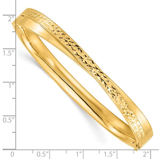 Brazalete Bangle Bypass con Corte Diamante y Bisagra de 14K