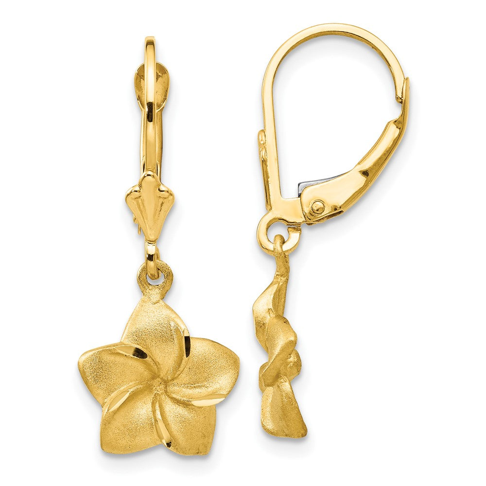 Aretes Colgantes de Plumeria Satinados y con Corte Tipo Diamante en Oro Amarillo de 14K