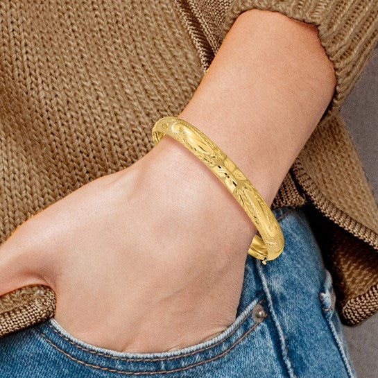 Brazalete Bangle Oversized 14K Oro Amarillo Cortado con Láser y Bisagra de 8 mm