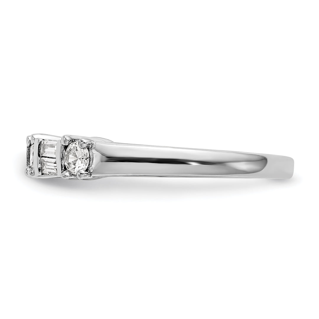 Alianza de Boda con Diamantes de 3/8 qt en Oro Blanco de 14k