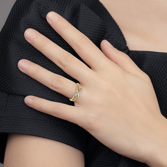 Anillo de Diamante con Símbolo Infinito en Oro Amarillo de 14k