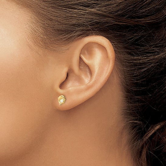 Aretes de Delfín con Ópalo Creado en Laboratorio Madi K en Oro Amarillo de 14k