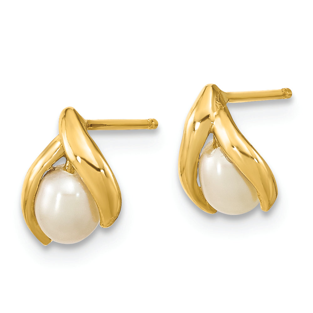 Aretes de Perla de Agua Dulce (4-5 mm) Madi K Rice en Oro Amarillo de 14k