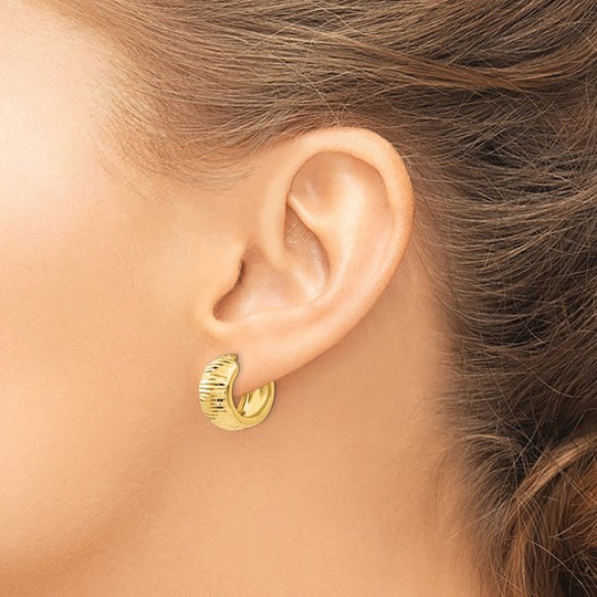 Pendientes de Aro Texturizados y Pulidos con Bisagra en Oro Amarillo de 14k