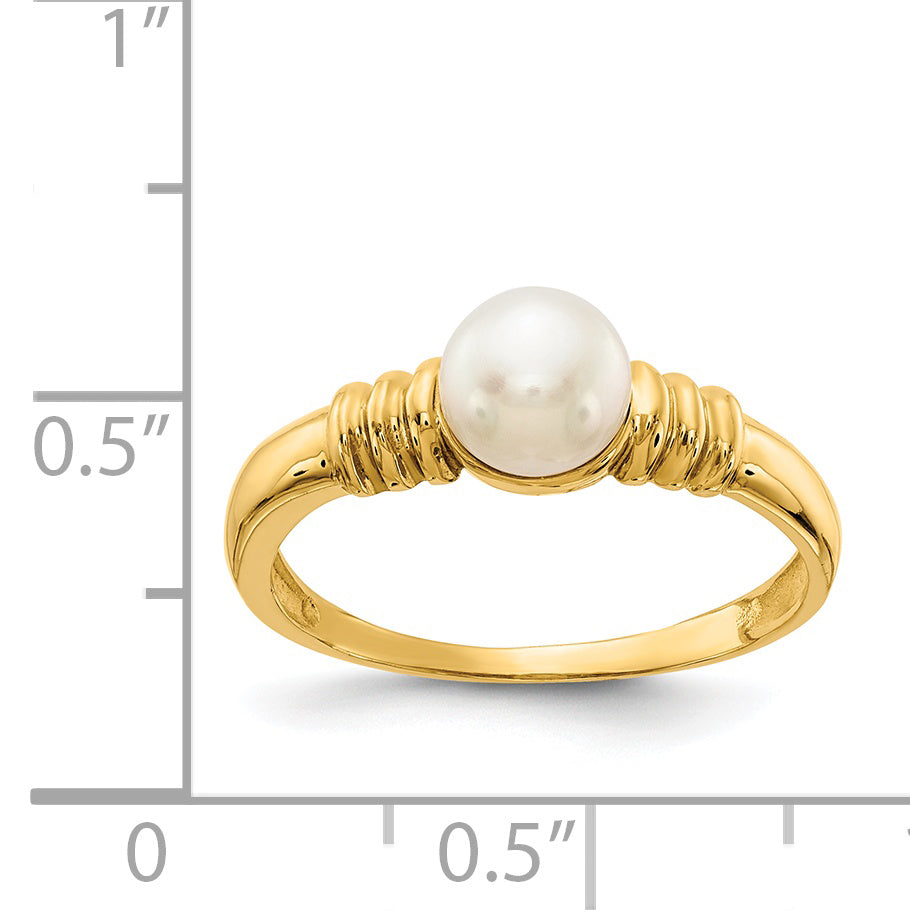 Anillo de Perla Cultivada de Agua Dulce Botón Blanco de 5-6 mm en Oro de 14K