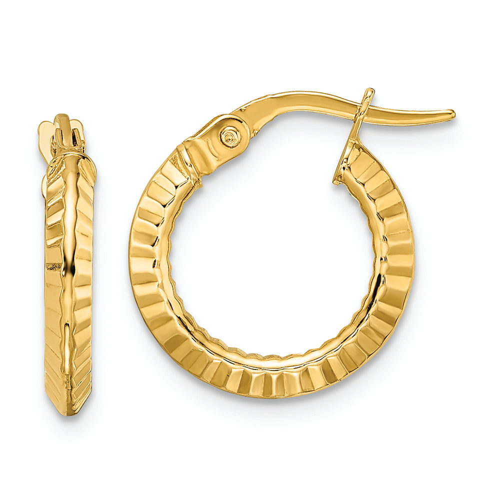 Aretes Tipo Argolla de Talla Diamante y Pulidos en Oro de 14k