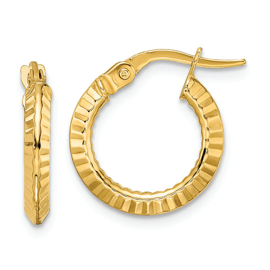 Aretes Tipo Argolla de Talla Diamante y Pulidos en Oro de 14k