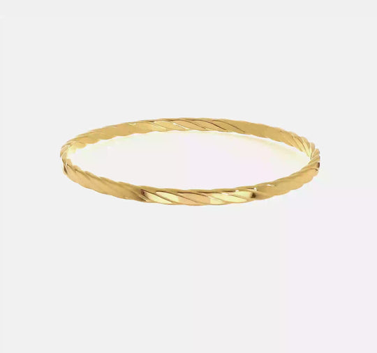 Brazalete Slip-on en Oro Amarillo de 14k de 4mm con Textura Torcida