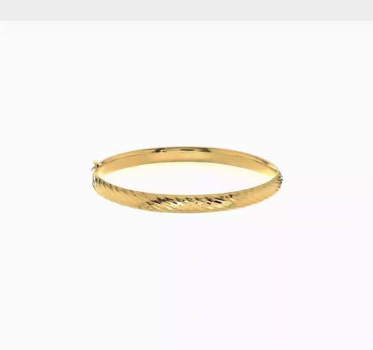 Brazalete Bangle Infantil 14K Oro Amarillo con Textura y Bisagra