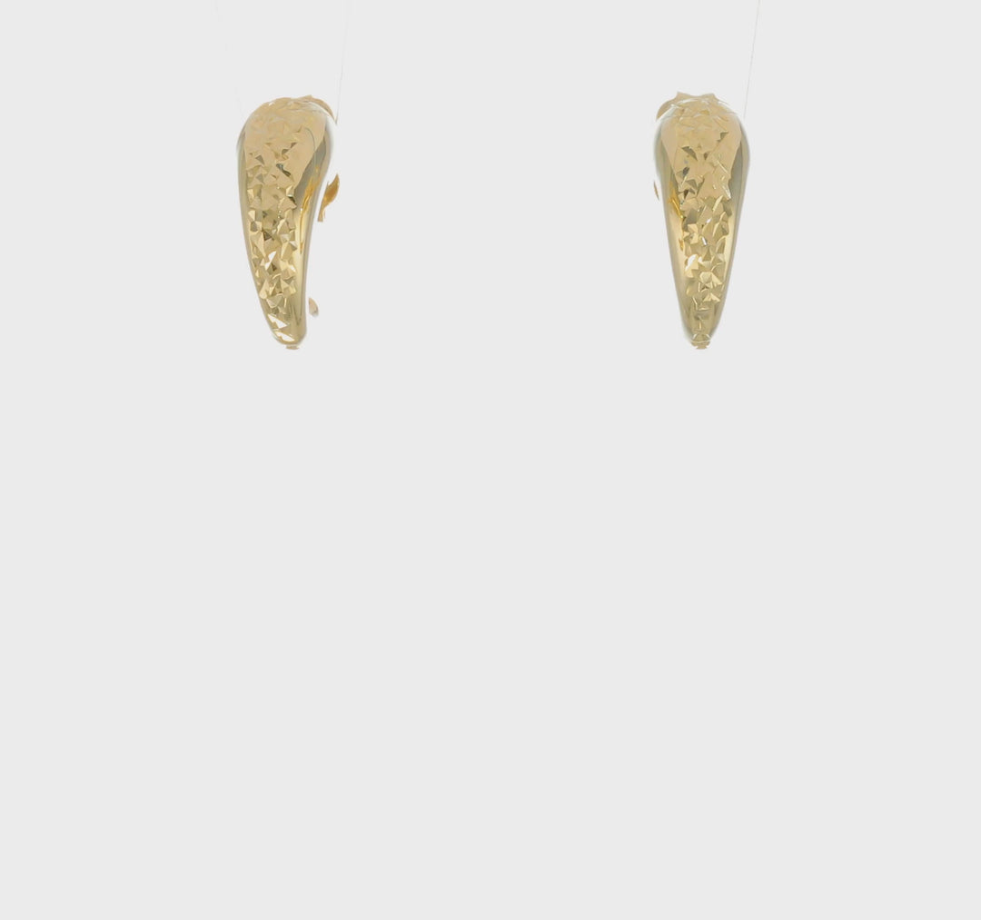 Aretes J-Hoop Huecos de Borde Pulido con Corte Diamante en Oro Amarillo de 14K