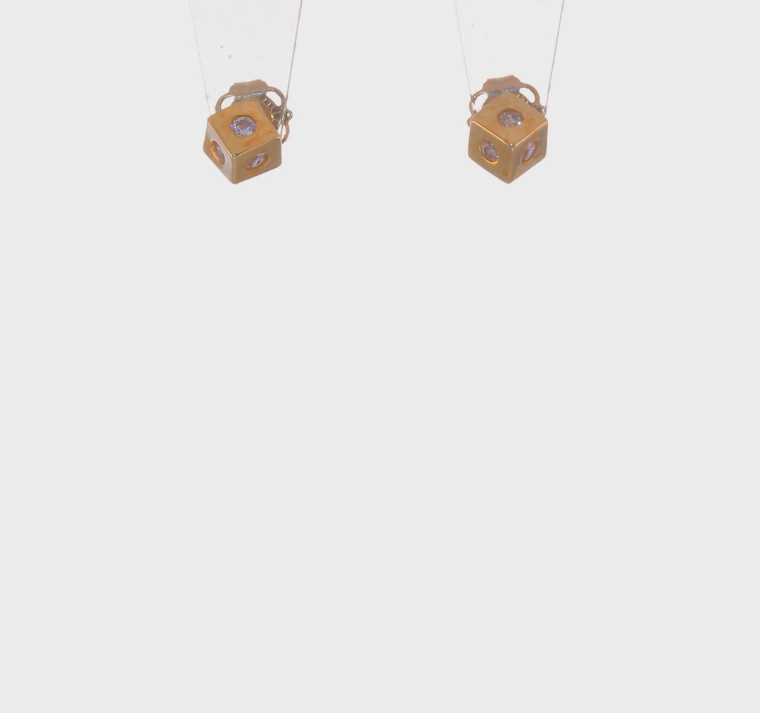 Pendientes de Post con Cubo de CZ en Oro Amarillo de 14k Pulido