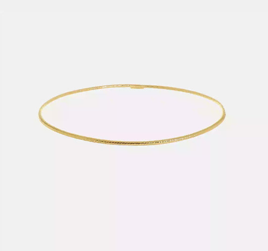 Pulsera Bangle Texturizada Deslizable de 1.5mm en Oro de 14k