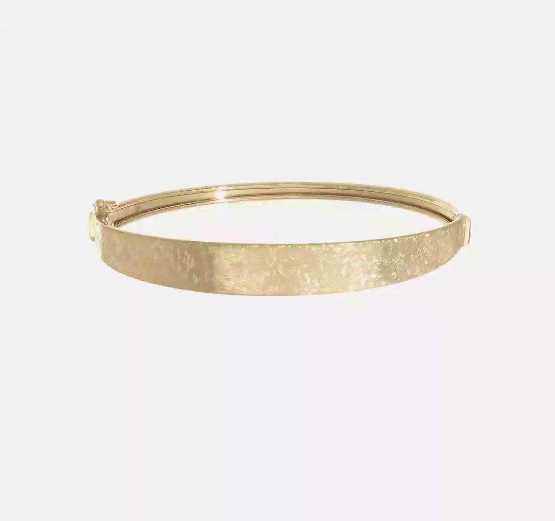 Brazalete Bangle 14K Oro Amarillo con Acabado Satinado y Bisagra Graduada