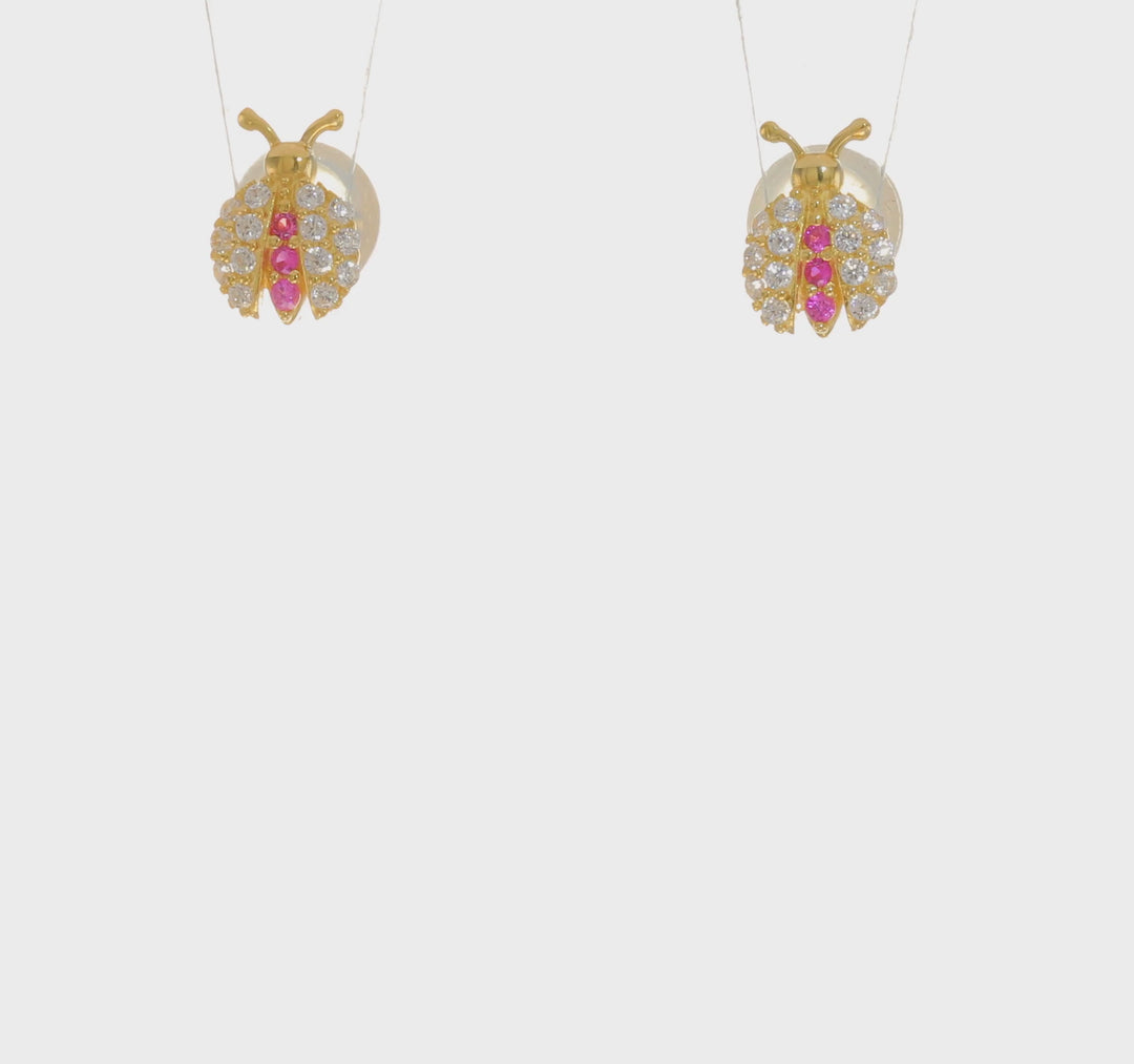 Pendientes de Botón en Oro Amarillo de 14k con Circonias Rojas y Claras en Forma de Mariquita (Madi K)