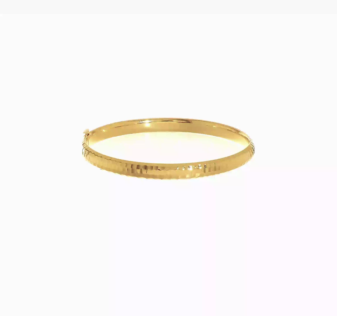 Brazalete Articulado para Niños Madi K en Oro Amarillo de 14K (5 mm) con Acabado Martillado y Pulido